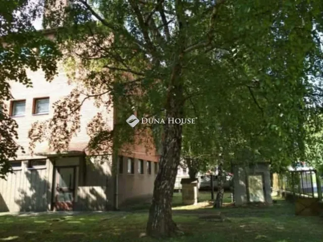 Eladó ház Biharkeresztes 360 nm