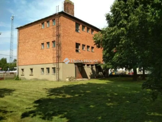 Eladó kereskedelmi és ipari ingatlan Biharkeresztes 360 nm