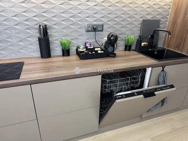 Eladó lakás Debrecen, Belváros 76 nm