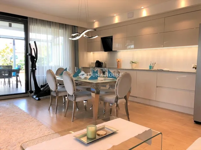 Kiadó lakás Debrecen, Nagyerdő 157 nm