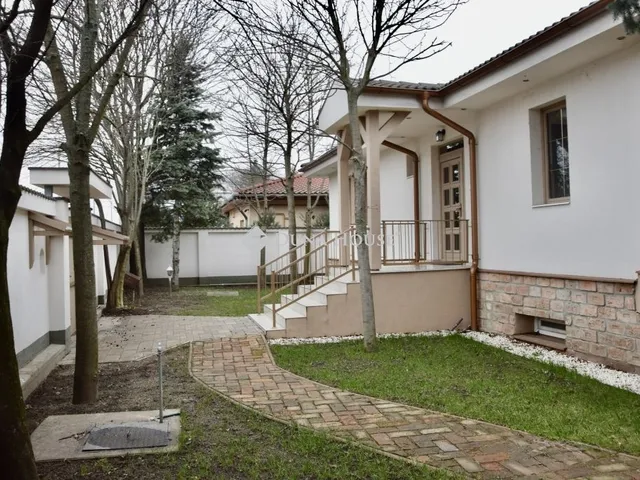 Eladó ház Debrecen, Nyulas 280 nm