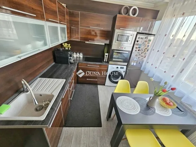 Eladó lakás Debrecen, Tócóskert 70 nm