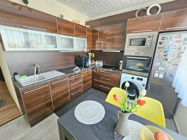 Eladó lakás Debrecen, Tócóskert 70 nm