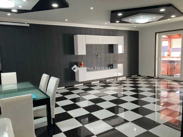 Kiadó ház Debrecen, Veres Péter-kert 210 nm