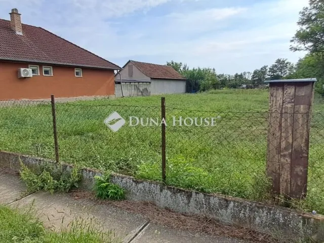 Eladó telek Berettyóújfalu 1082 nm