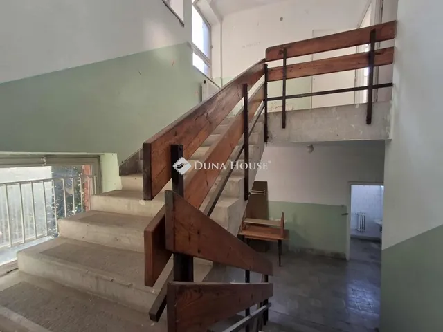 Eladó kereskedelmi és ipari ingatlan Biharkeresztes 360 nm