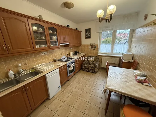 Eladó ház Debrecen, Csapókert 164 nm