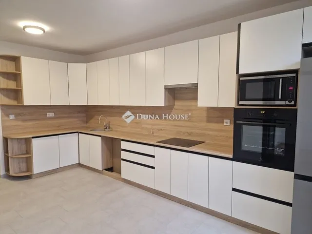 Eladó lakás Debrecen, Tócóskert 72 nm