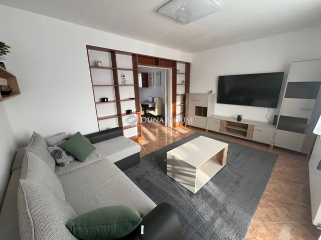 Kiadó lakás Debrecen, Nagyerdő 56 nm