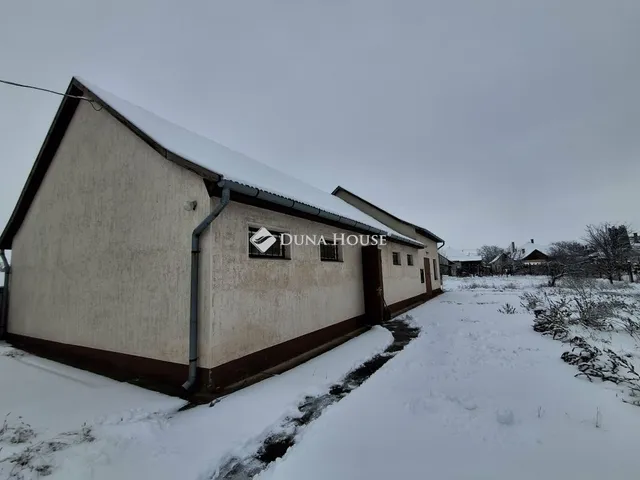 Eladó ház Biharkeresztes 165 nm