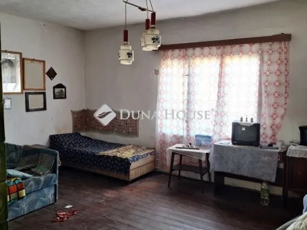 Eladó ház Tetétlen 72 nm