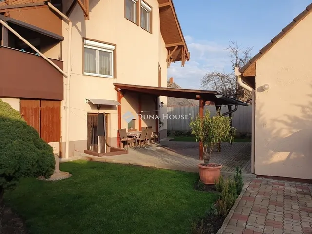 Eladó ház Debrecen 240 nm