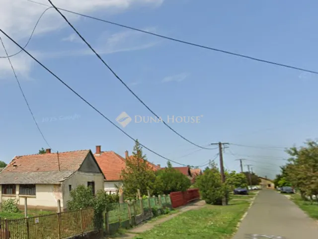 Eladó ház Tetétlen 72 nm