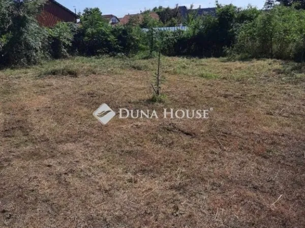 Eladó telek Hajdúsámson 900 nm