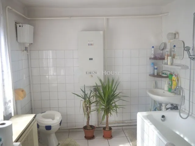 Eladó lakás Debrecen, Falóger 63 nm