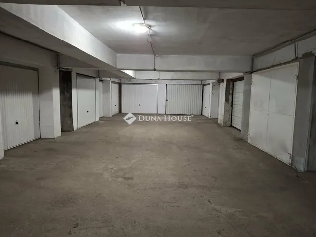 Eladó garázs Debrecen 15 nm