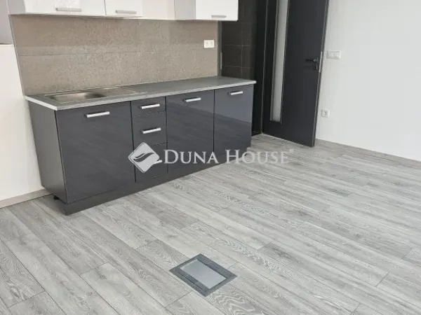 Eladó lakás Debrecen, Nagyerdő 326 nm