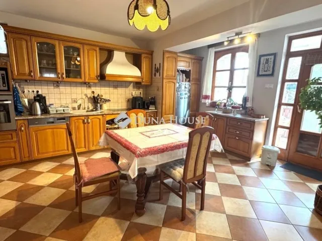 Eladó ház Mezőkövesd 170 nm