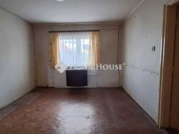 Eladó ház Debrecen, József Attila-telep 43 nm