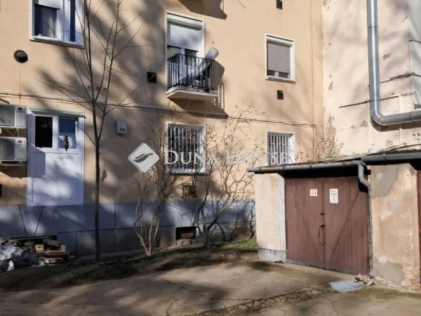 Eladó garázs Debrecen, Belváros 15 nm