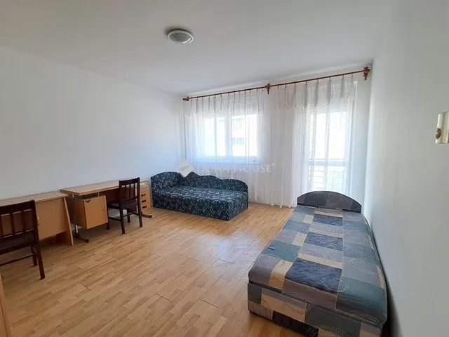 Eladó lakás Debrecen, Belváros 77 nm