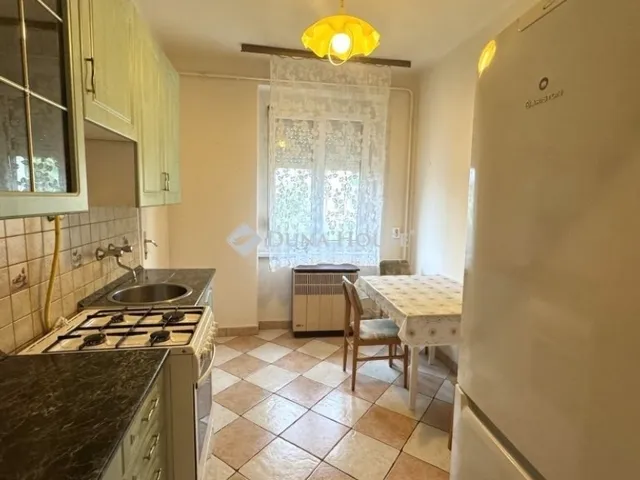 Eladó lakás Debrecen, Dobozikert 34 nm