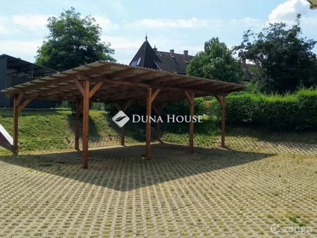 Eladó lakás Debrecen, Postakert 84 nm