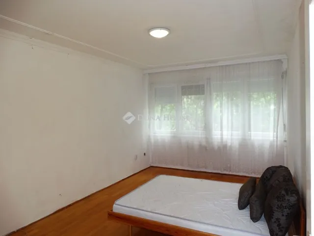 Eladó lakás Debrecen, Vargakert 61 nm
