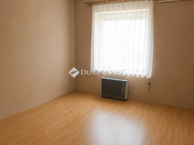 Eladó lakás Debrecen, Dobozi lakótelep 39 nm