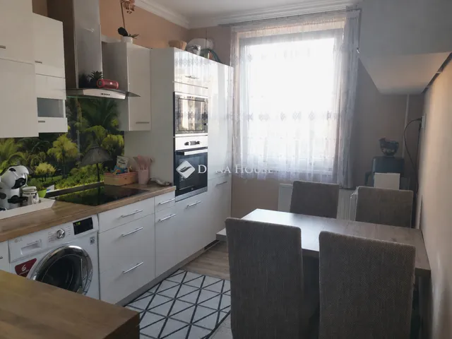 Eladó lakás Debrecen, Tócóskert 61 nm