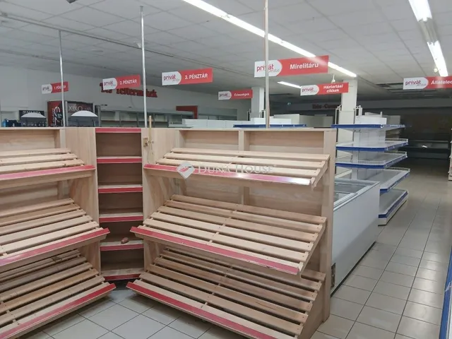 Kiadó kereskedelmi és ipari ingatlan Debrecen 300 nm