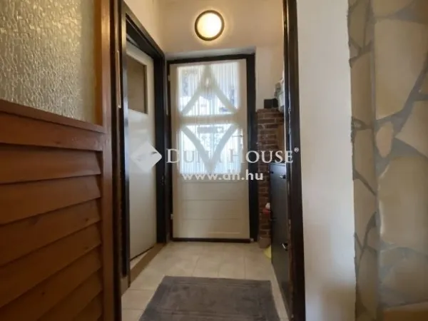 Eladó lakás Veszprém, Egry József utcai lakótelep 113 nm