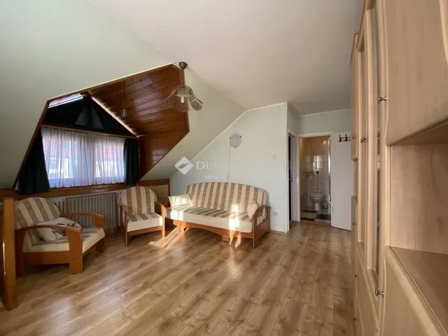 Eladó lakás Veszprém, Egry József utcai lakótelep 113 nm