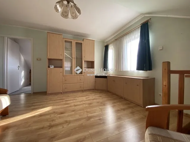 Eladó lakás Veszprém, Egry József utcai lakótelep 113 nm