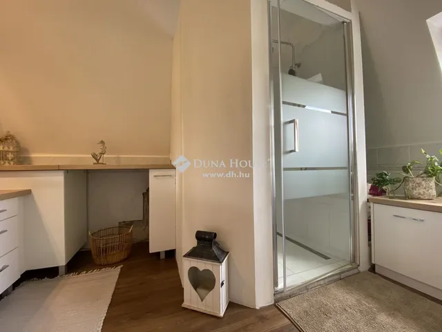 Eladó ház Veszprém, Dózsaváros 180 nm