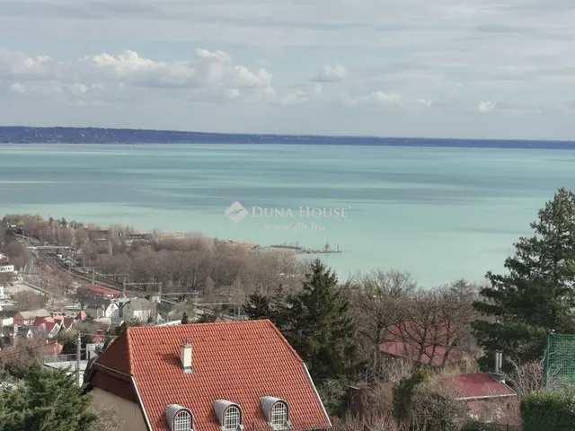 Eladó telek Balatonalmádi 2206 nm