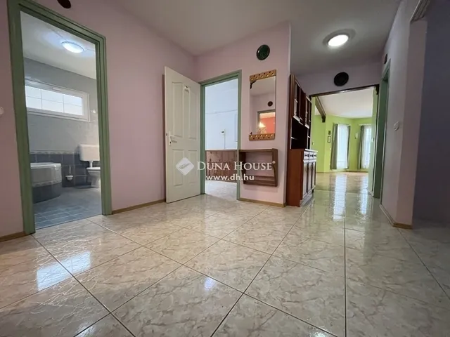 Eladó ház Zirc 94 nm