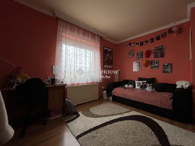 Eladó ház Pétfürdő 194 nm