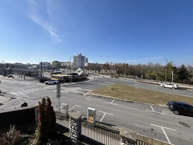 Eladó lakás Veszprém, Belváros 65 nm