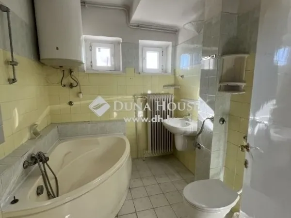 Eladó lakás Veszprém, Belváros 65 nm