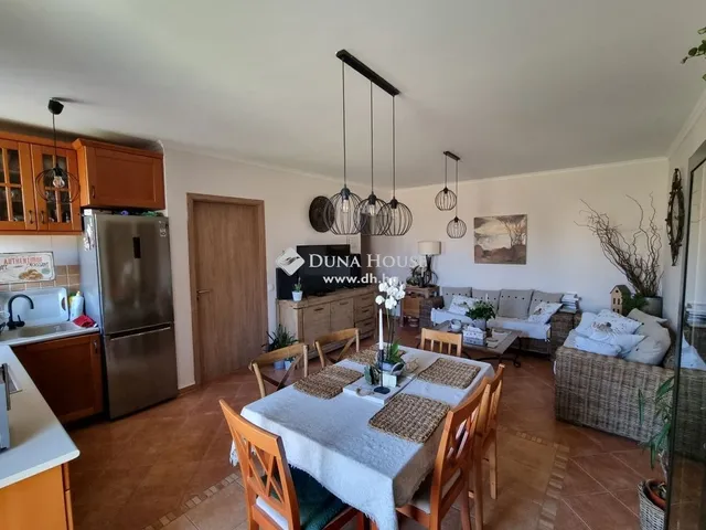Eladó lakás Veszprém, Füredidomb 81 nm