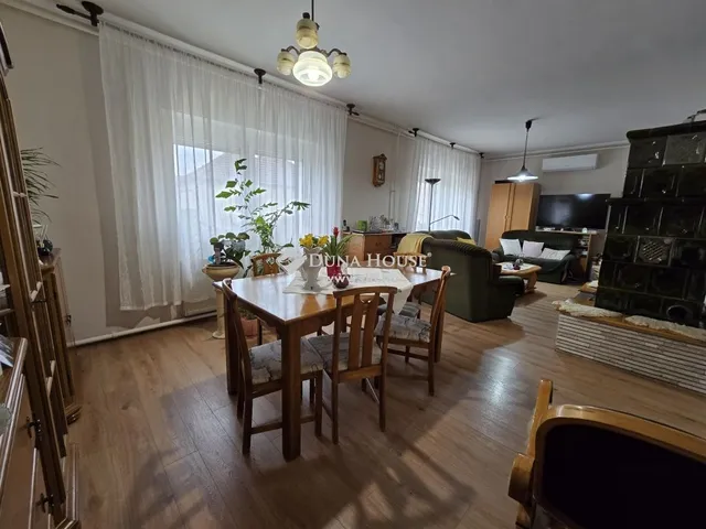 Eladó ház Veszprém, Dózsaváros 154 nm