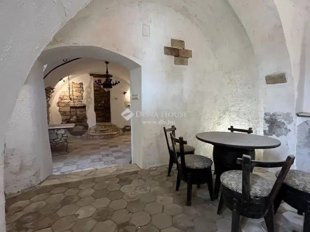 Eladó ház Veszprém, Belváros 159 nm