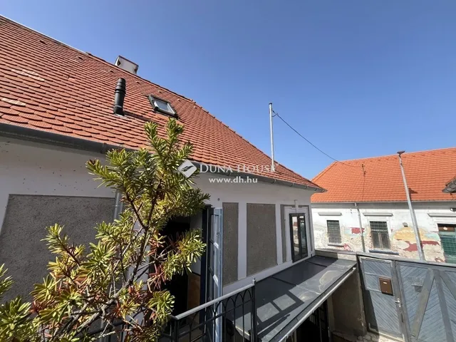 Eladó ház Veszprém, Belváros 159 nm