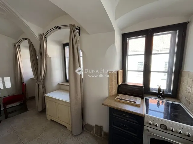 Eladó ház Veszprém, Belváros 159 nm