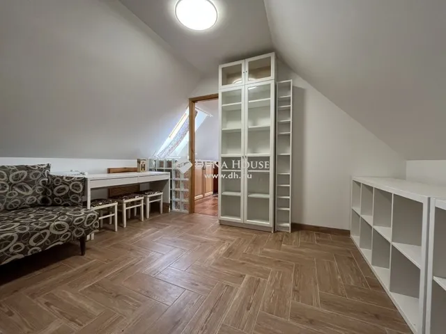 Eladó ház Veszprém, Belváros 159 nm