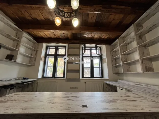 Eladó ház Veszprém, Belváros 159 nm