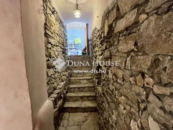 Eladó ház Veszprém, Belváros 159 nm