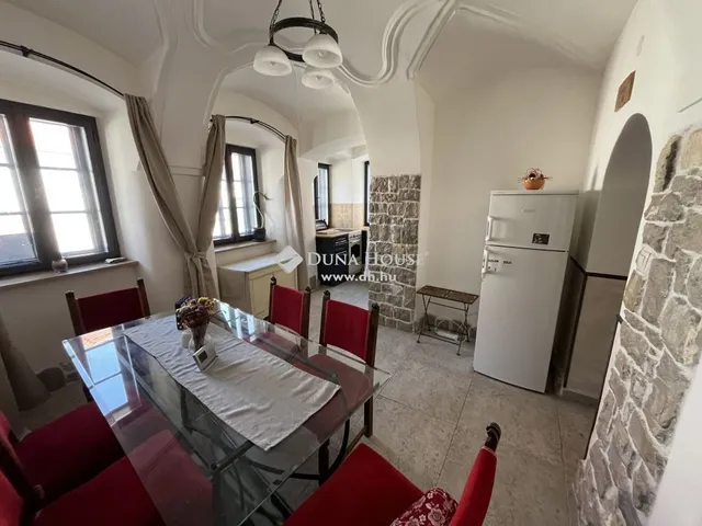 Eladó ház Veszprém, Belváros 159 nm