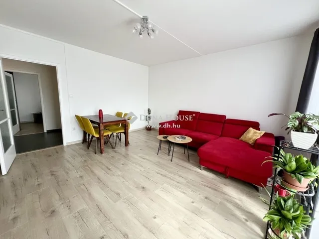 Eladó lakás Veszprém 54 nm